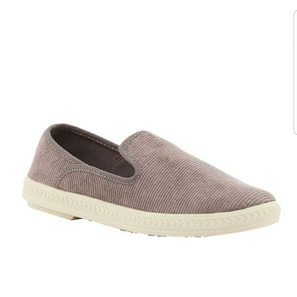 rocket dog slip ons